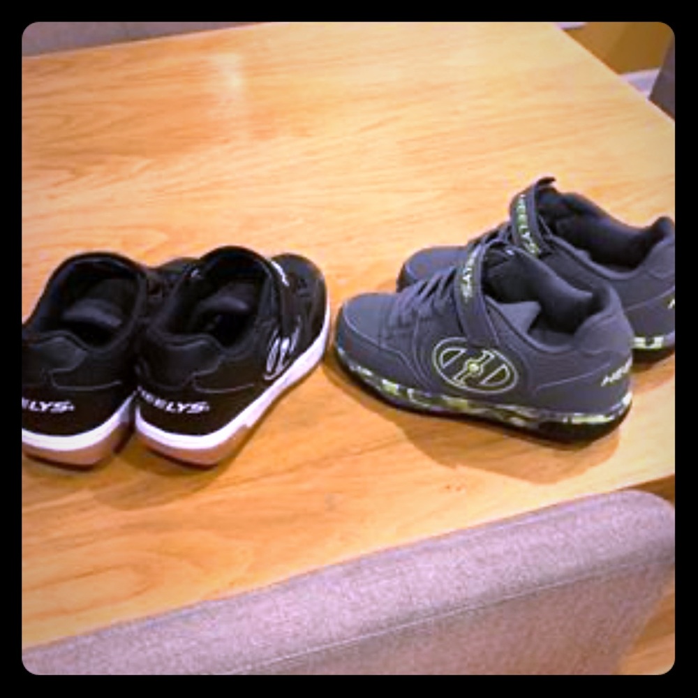 Heelys boy shoes